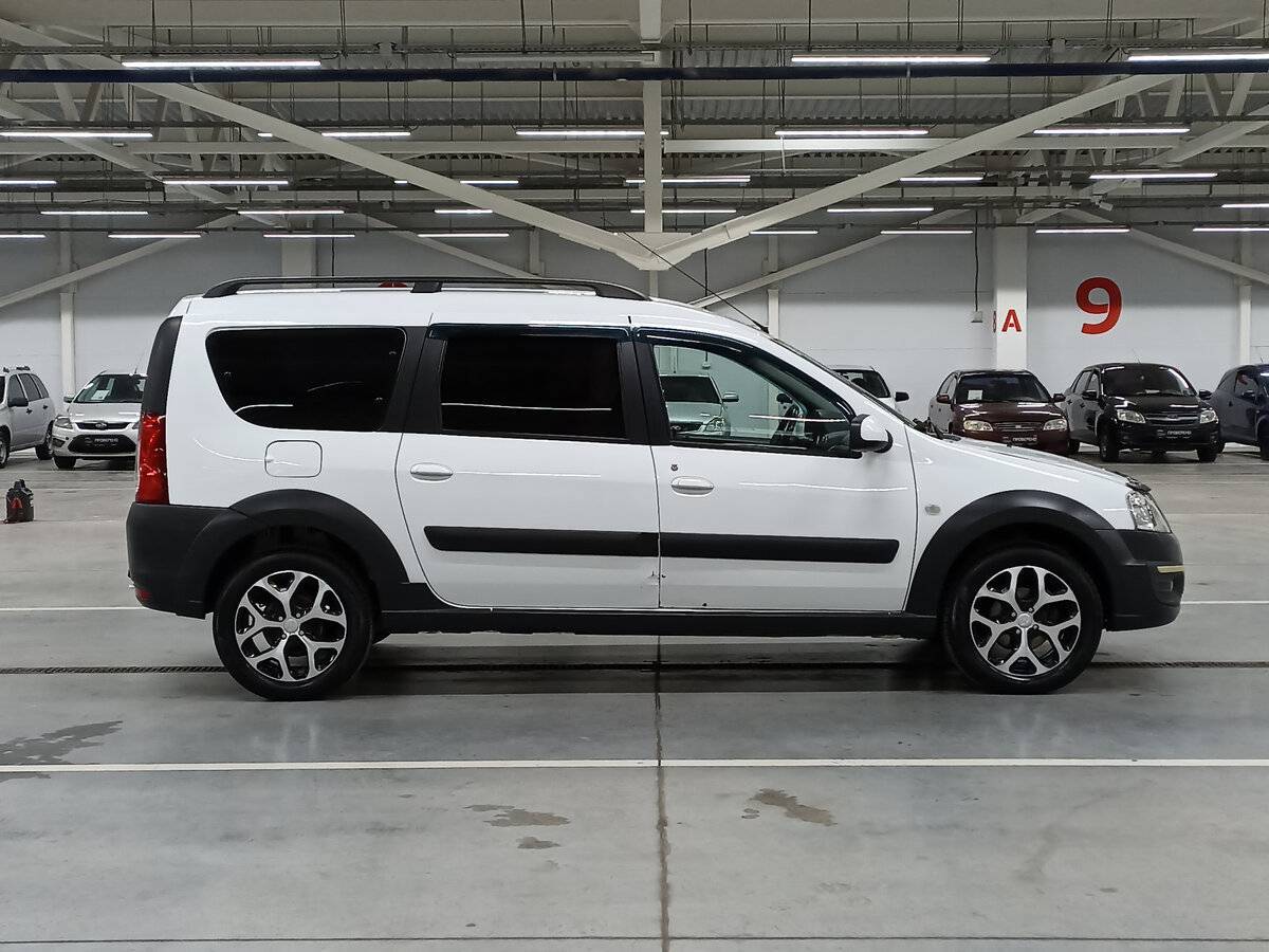 Купить Lada (ВАЗ) Largus с пробегом. Фото: #3