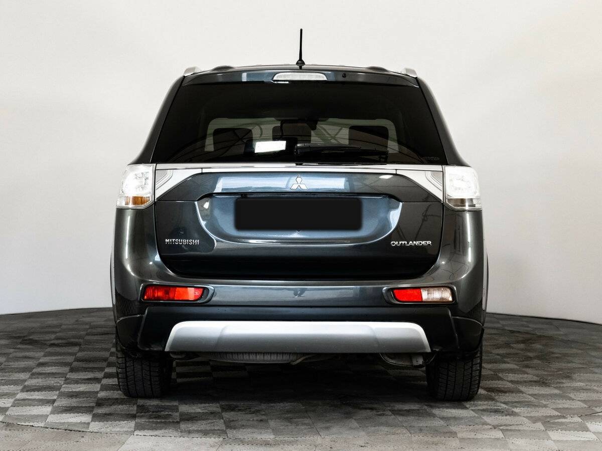 Купить Mitsubishi Outlander с пробегом. Фото: #4