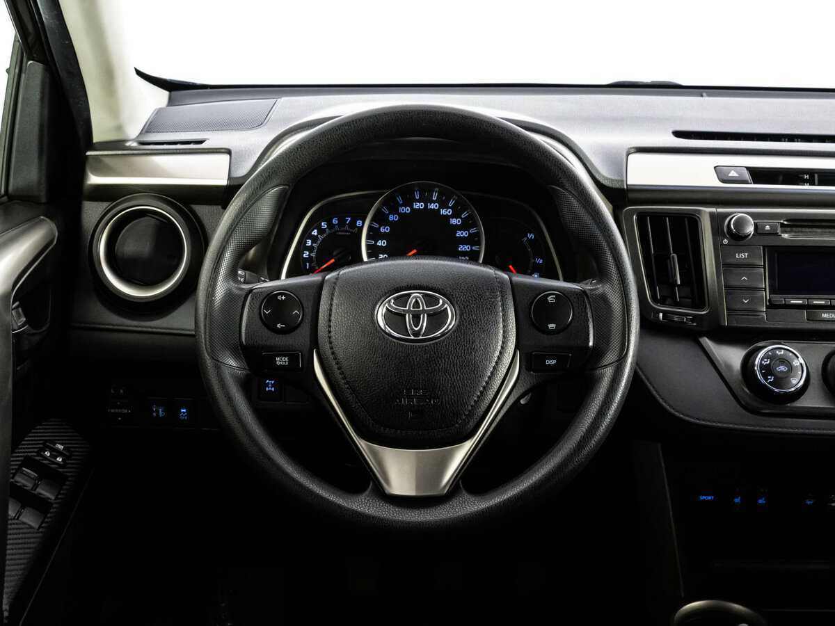 Купить Toyota RAV4 с пробегом. Фото: #9