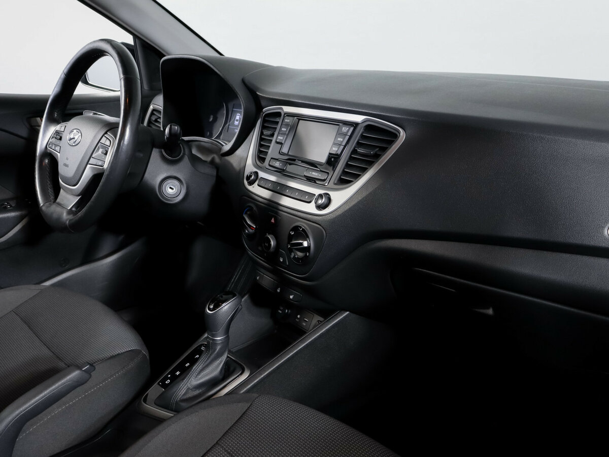 Купить Hyundai Solaris с пробегом. Фото: #6