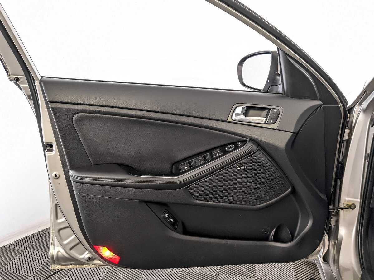 Купить Kia Optima с пробегом. Фото: #18