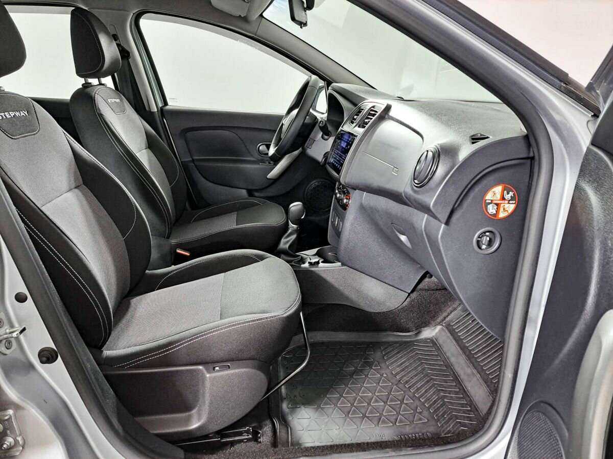Купить Renault Sandero с пробегом. Фото: #8