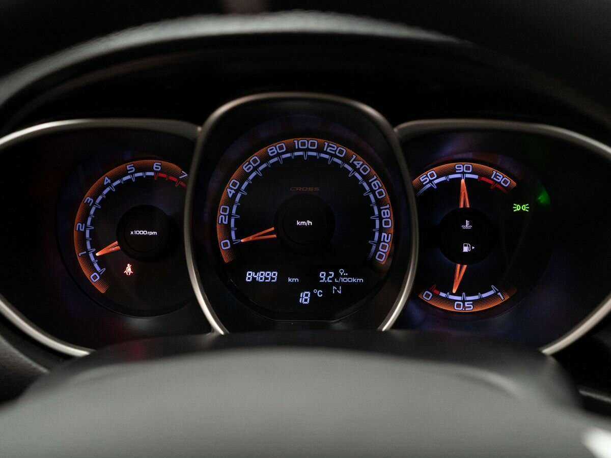 Купить Lada (ВАЗ) Vesta с пробегом. Фото: #9