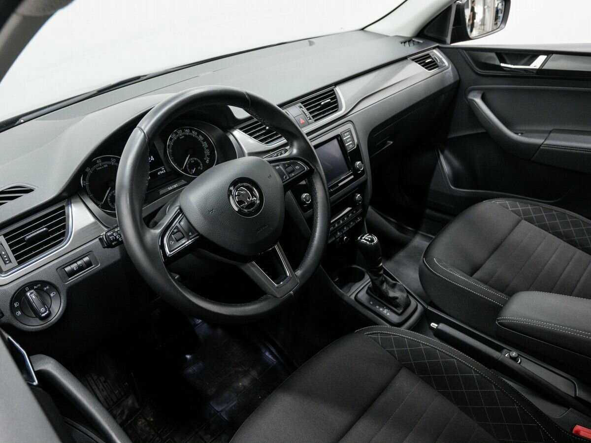 Купить Skoda Rapid с пробегом. Фото: #11