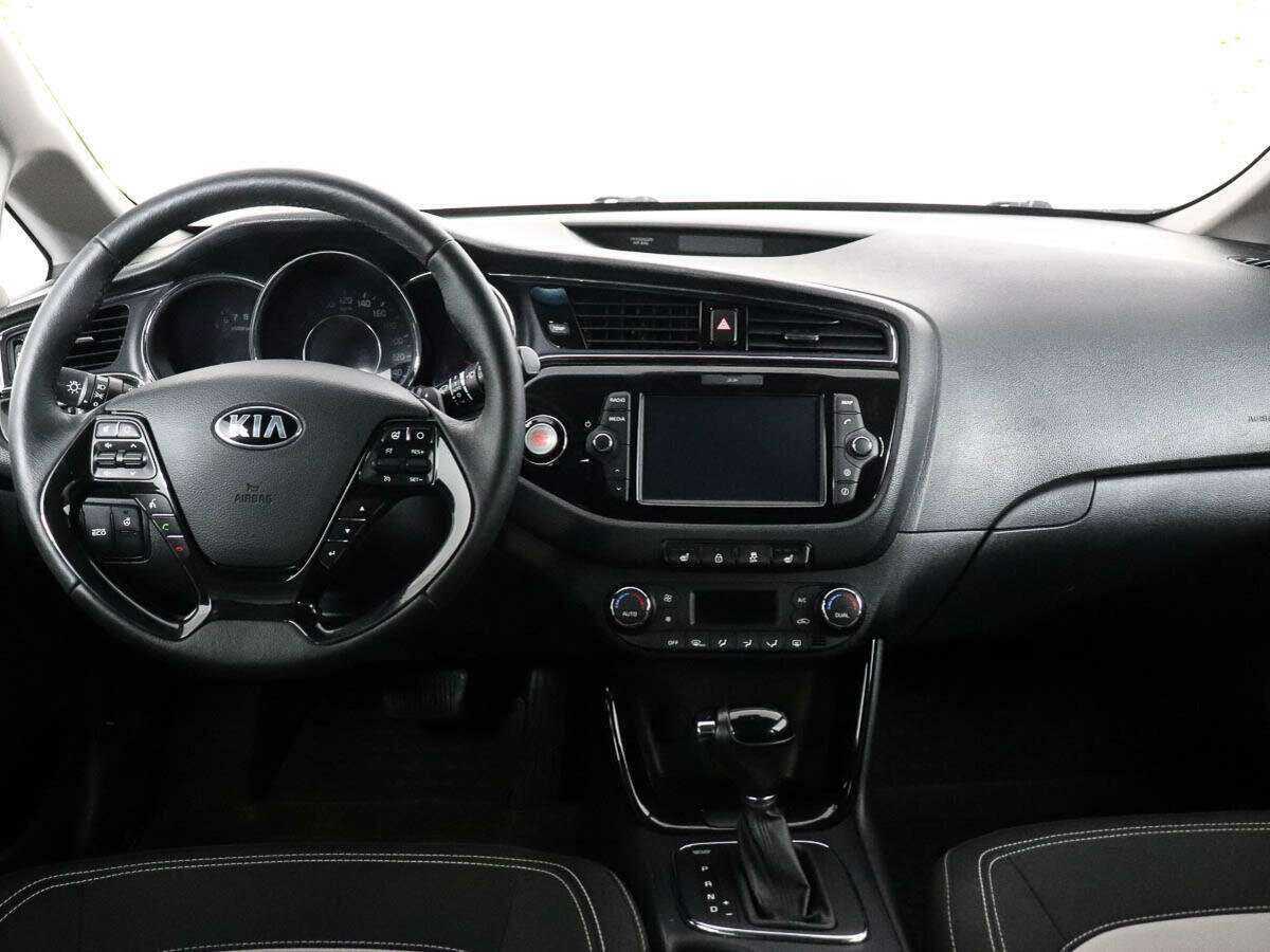 Купить Kia Ceed с пробегом. Фото: #9