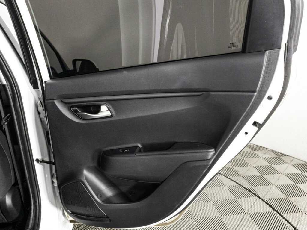 Купить Kia Rio с пробегом. Фото: #26