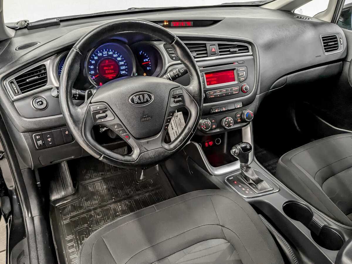 Купить Kia Ceed с пробегом. Фото: #15