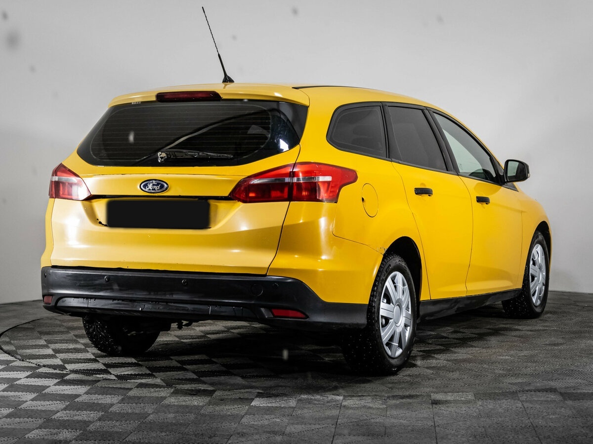 Купить Ford Focus с пробегом. Фото: #3