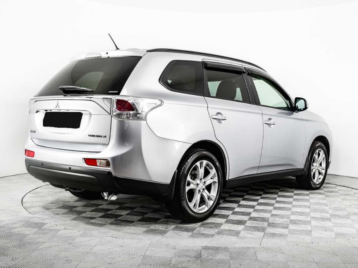Купить Mitsubishi Outlander с пробегом. Фото: #3
