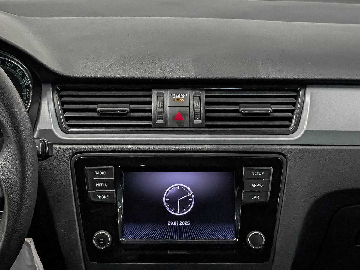 Купить Skoda Rapid с пробегом. Фото: #16