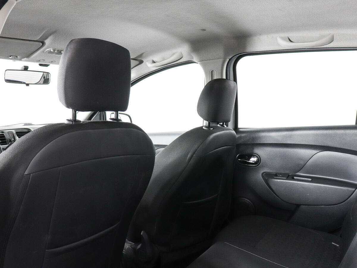 Купить Renault Sandero с пробегом. Фото: #11