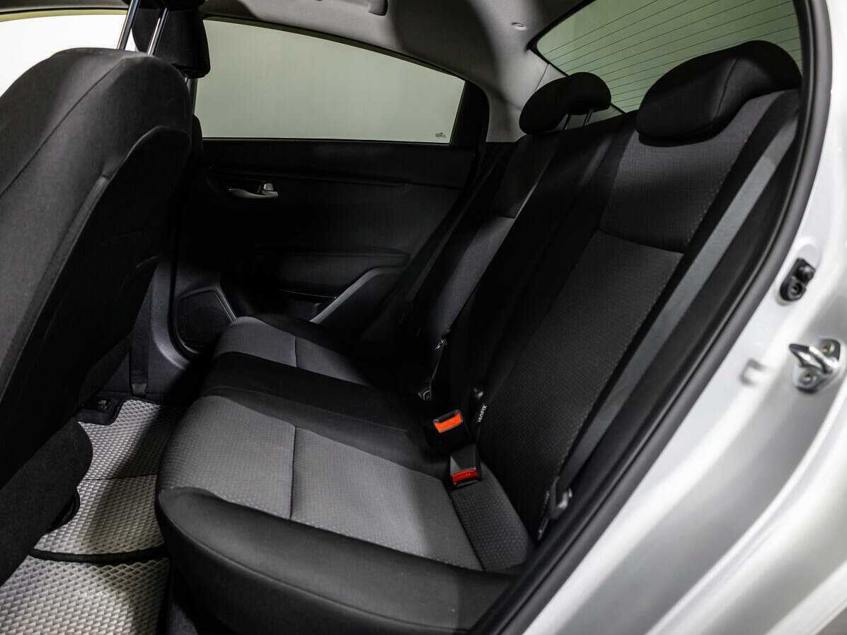 Купить Kia Rio с пробегом. Фото: #9