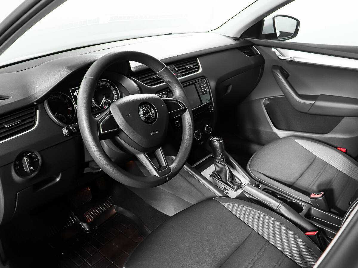 Купить Skoda Octavia с пробегом. Фото: #12
