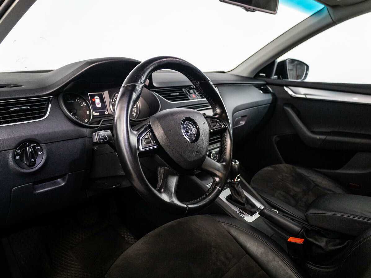 Купить Skoda Octavia с пробегом. Фото: #9