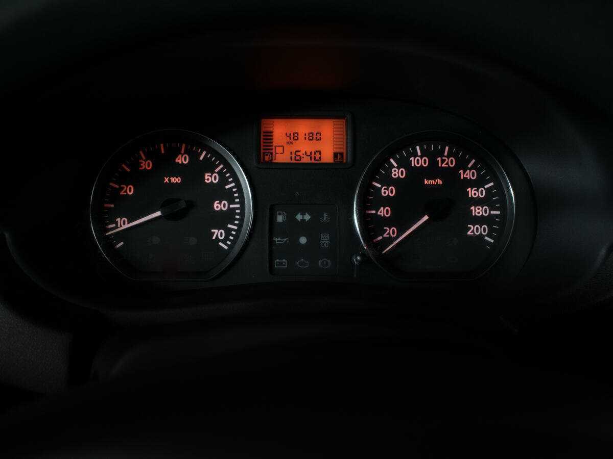 Купить Nissan Almera с пробегом. Фото: #9