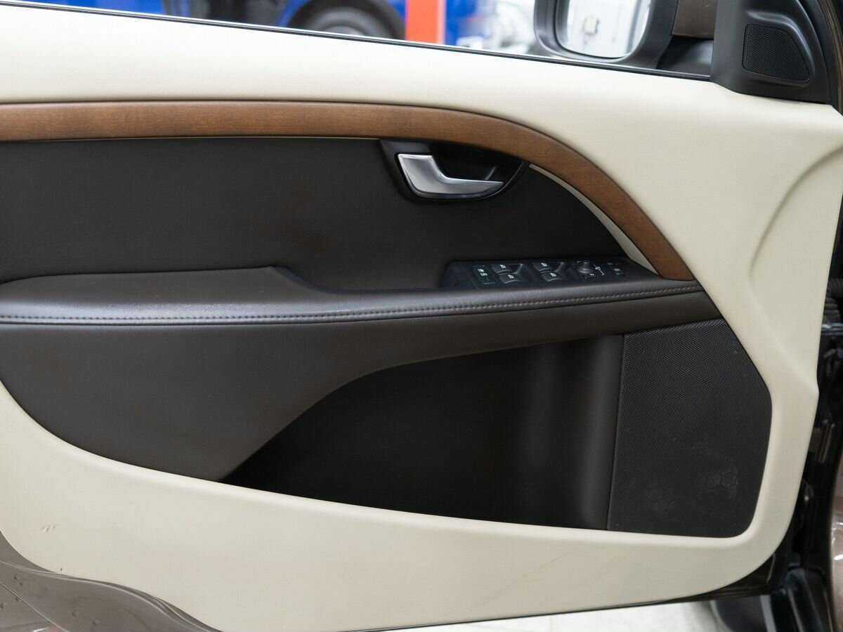 Купить Volvo XC70 с пробегом. Фото: #14