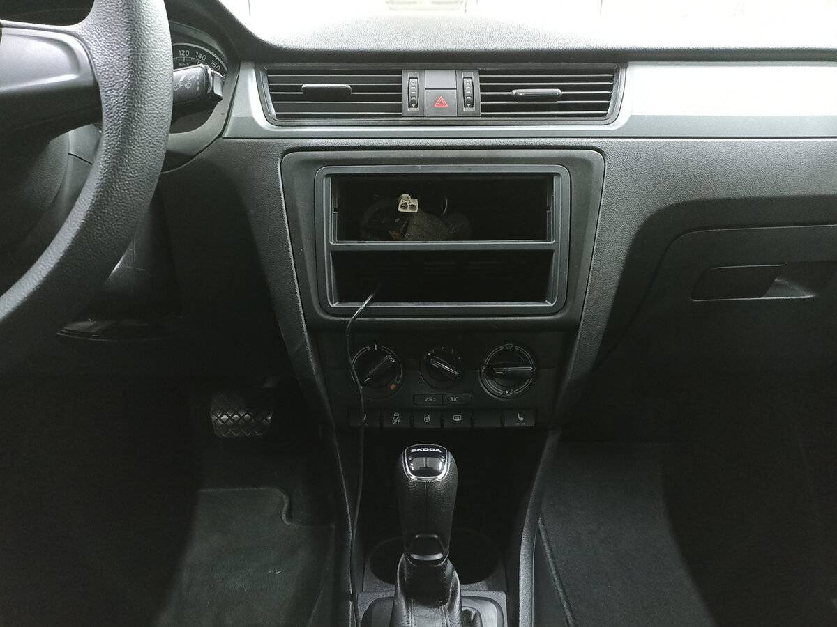 Купить Skoda Rapid с пробегом. Фото: #14