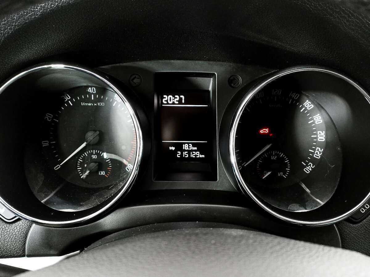 Купить Skoda Yeti с пробегом. Фото: #10