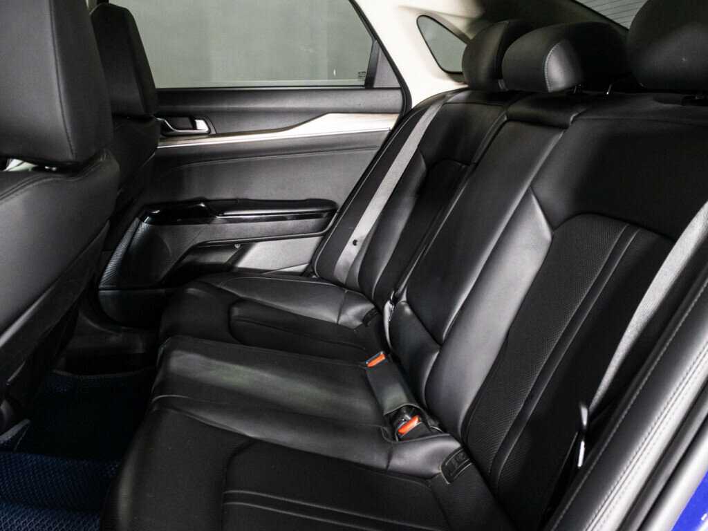 Купить Kia K5 с пробегом. Фото: #9