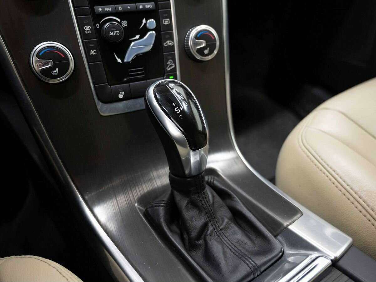 Купить Volvo XC60 с пробегом. Фото: #22