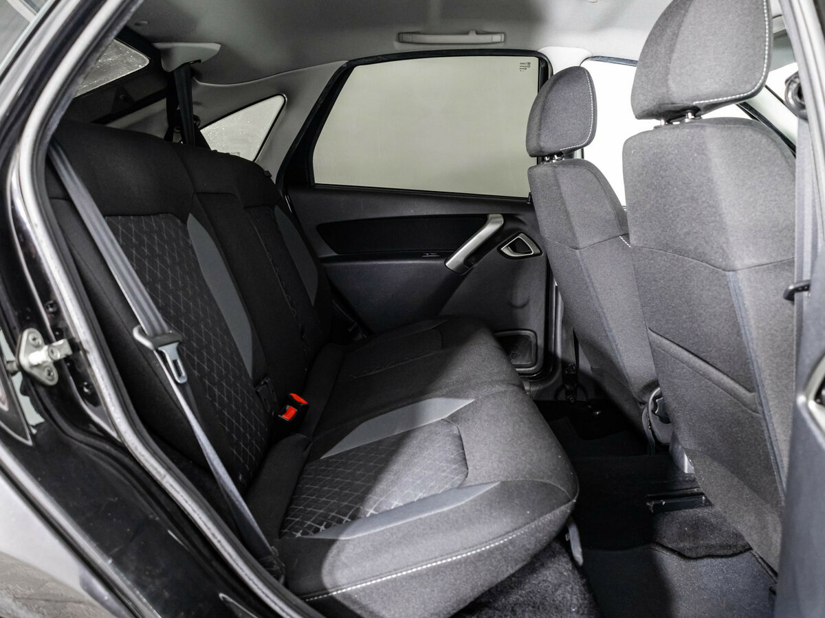 Купить Lada (ВАЗ) Granta с пробегом. Фото: #13