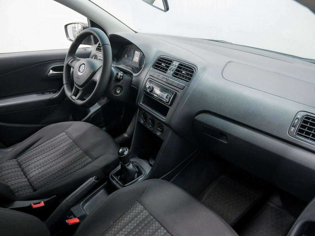 Купить Volkswagen Polo с пробегом. Фото: #6