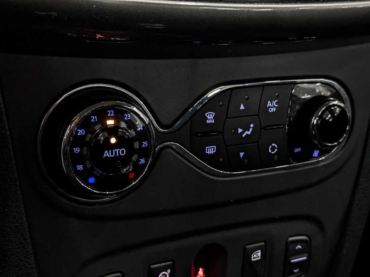 Купить Renault Logan с пробегом. Фото: #20