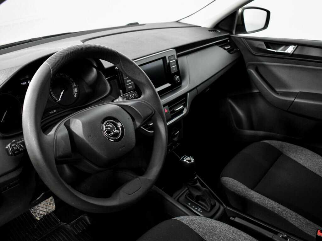Купить Skoda Rapid с пробегом. Фото: #6