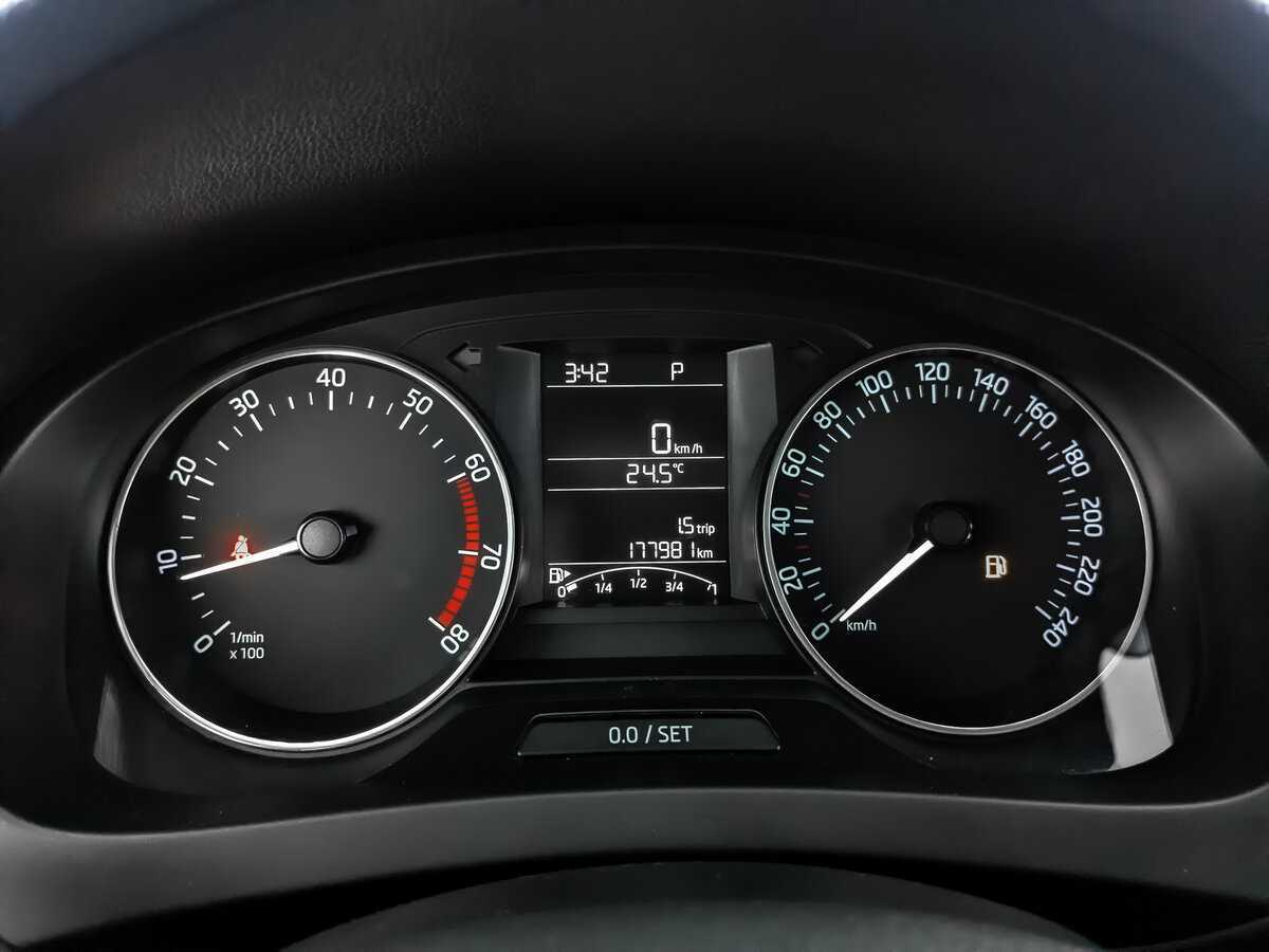 Купить Skoda Rapid с пробегом. Фото: #11