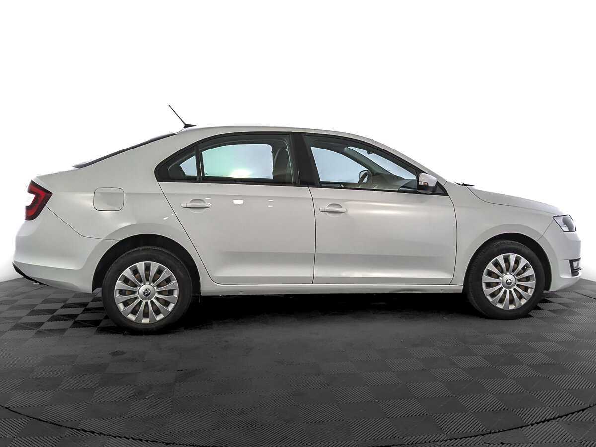 Купить Skoda Rapid с пробегом. Фото: #3