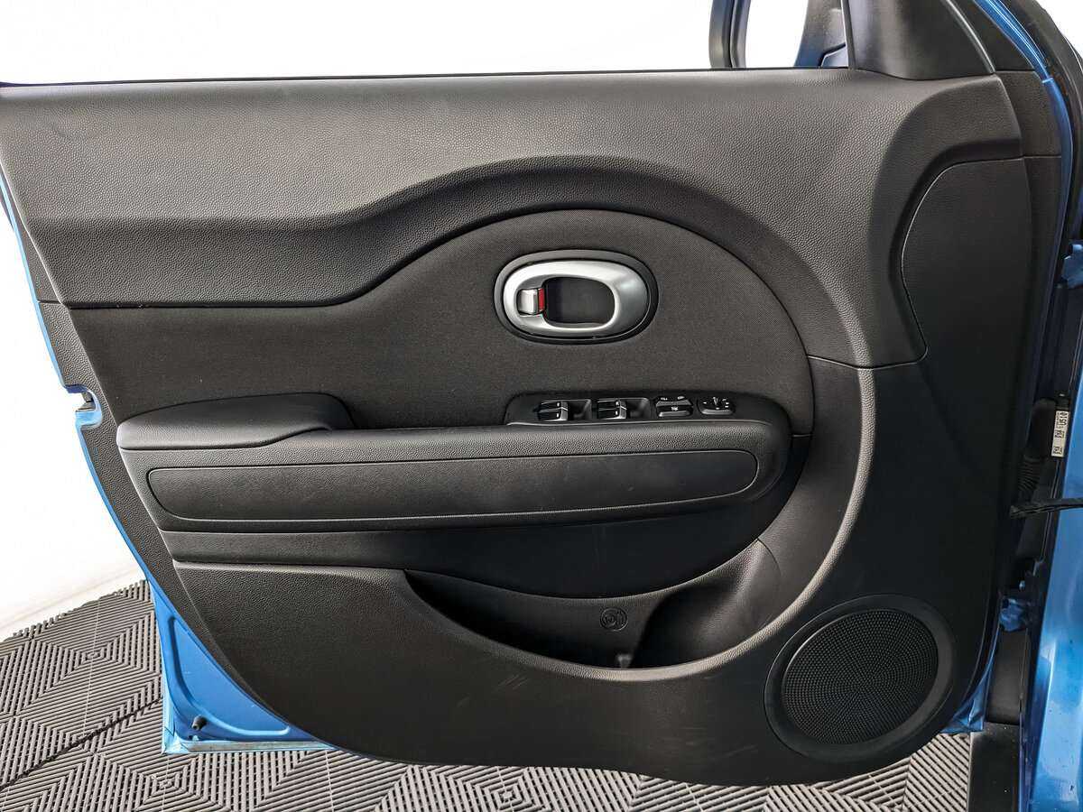 Купить Kia Soul с пробегом. Фото: #18