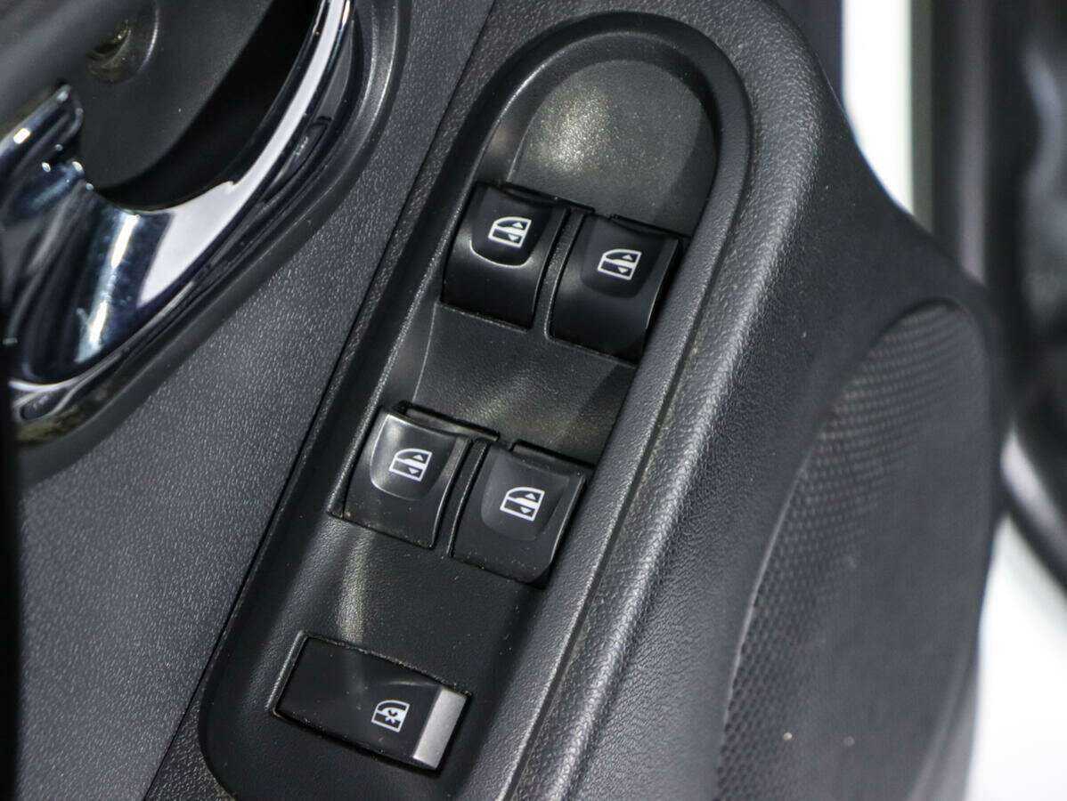 Купить Lada (ВАЗ) Largus с пробегом. Фото: #13