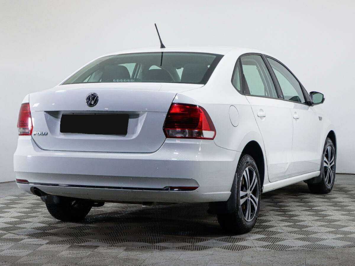 Купить Volkswagen Polo с пробегом. Фото: #4