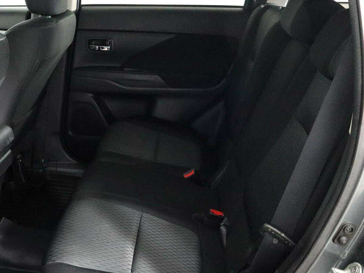 Купить Mitsubishi Outlander с пробегом. Фото: #7