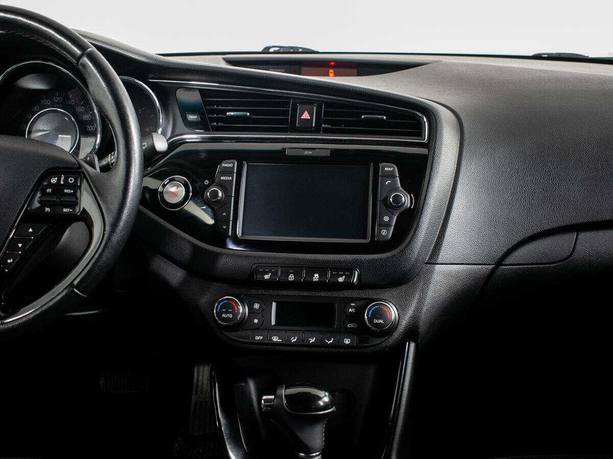 Купить Kia Ceed с пробегом. Фото: #10