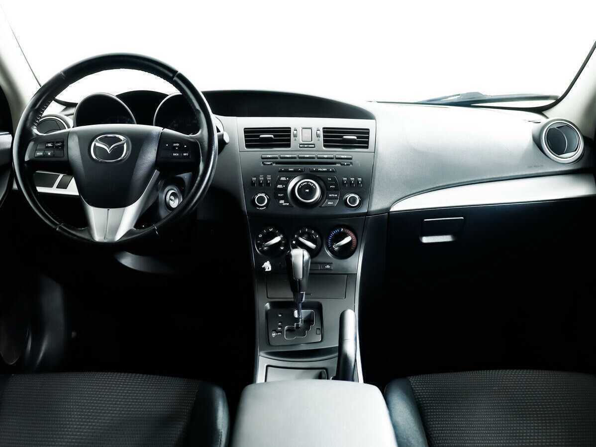 Купить Mazda 3 с пробегом. Фото: #10