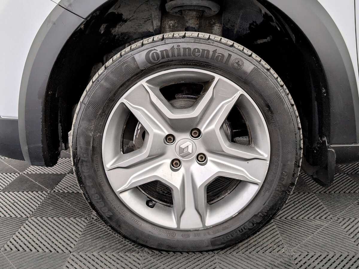 Купить Renault Sandero с пробегом. Фото: #17