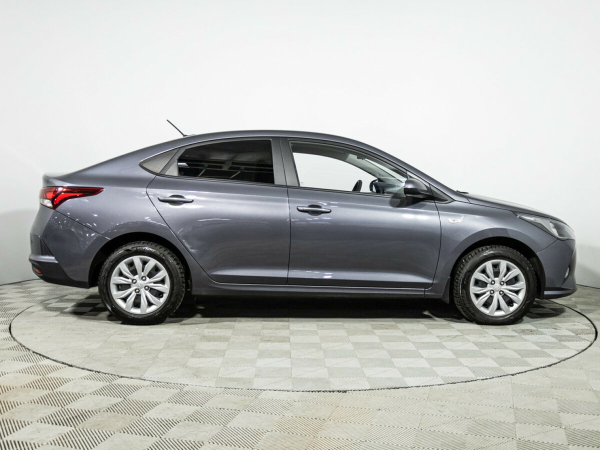 Купить Hyundai Solaris с пробегом. Фото: #3