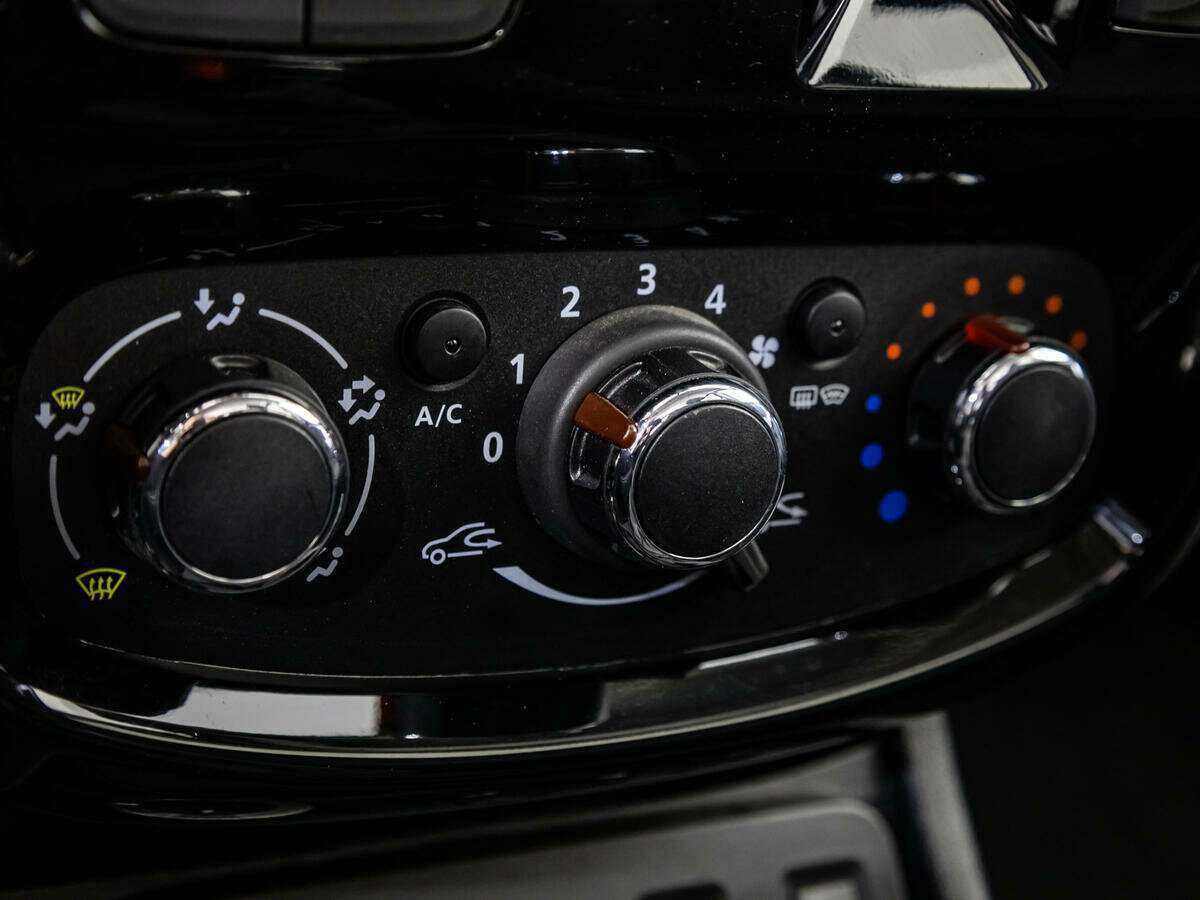 Купить Nissan Terrano с пробегом. Фото: #13