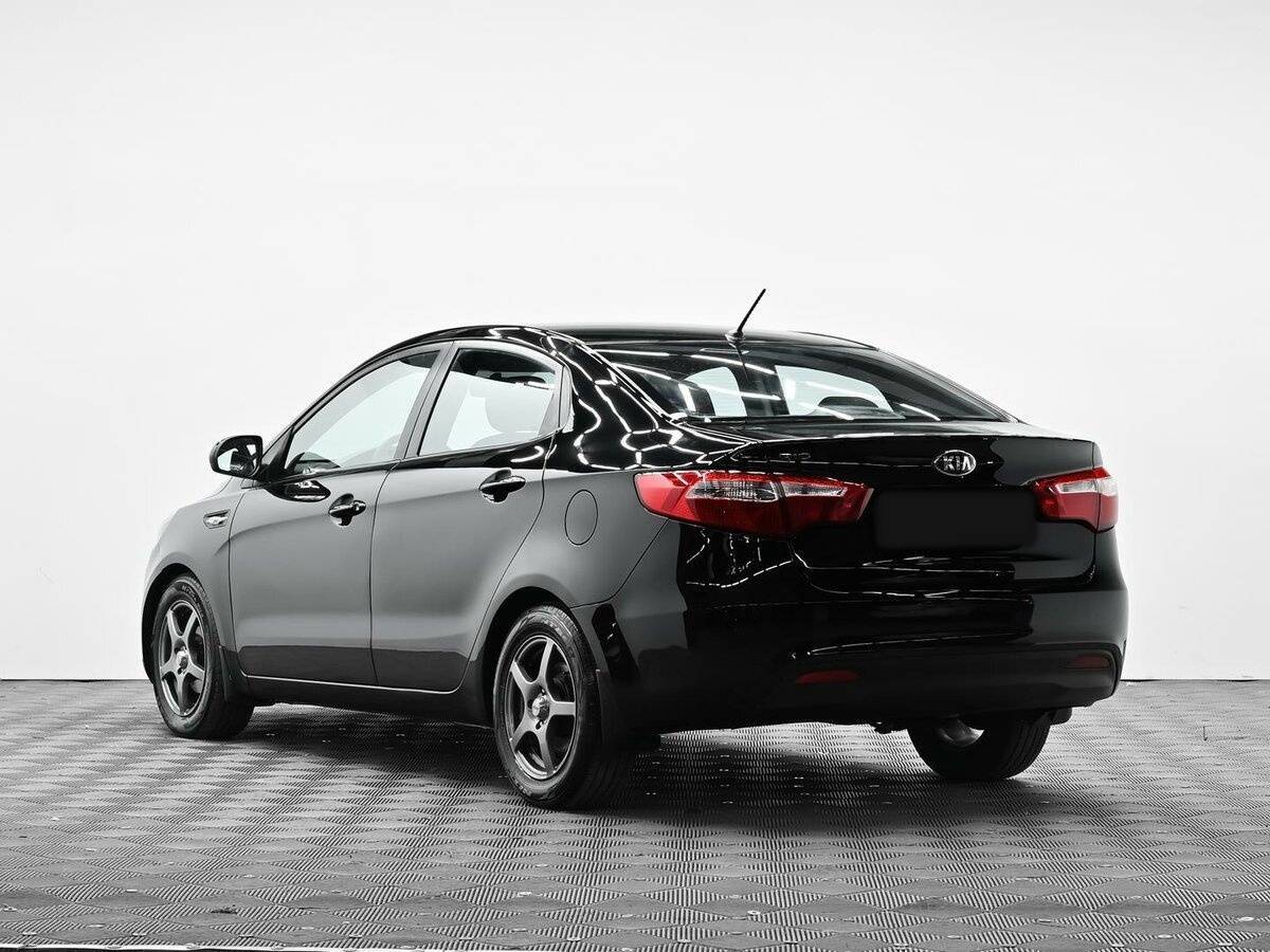 Купить Kia Rio с пробегом. Фото: #2