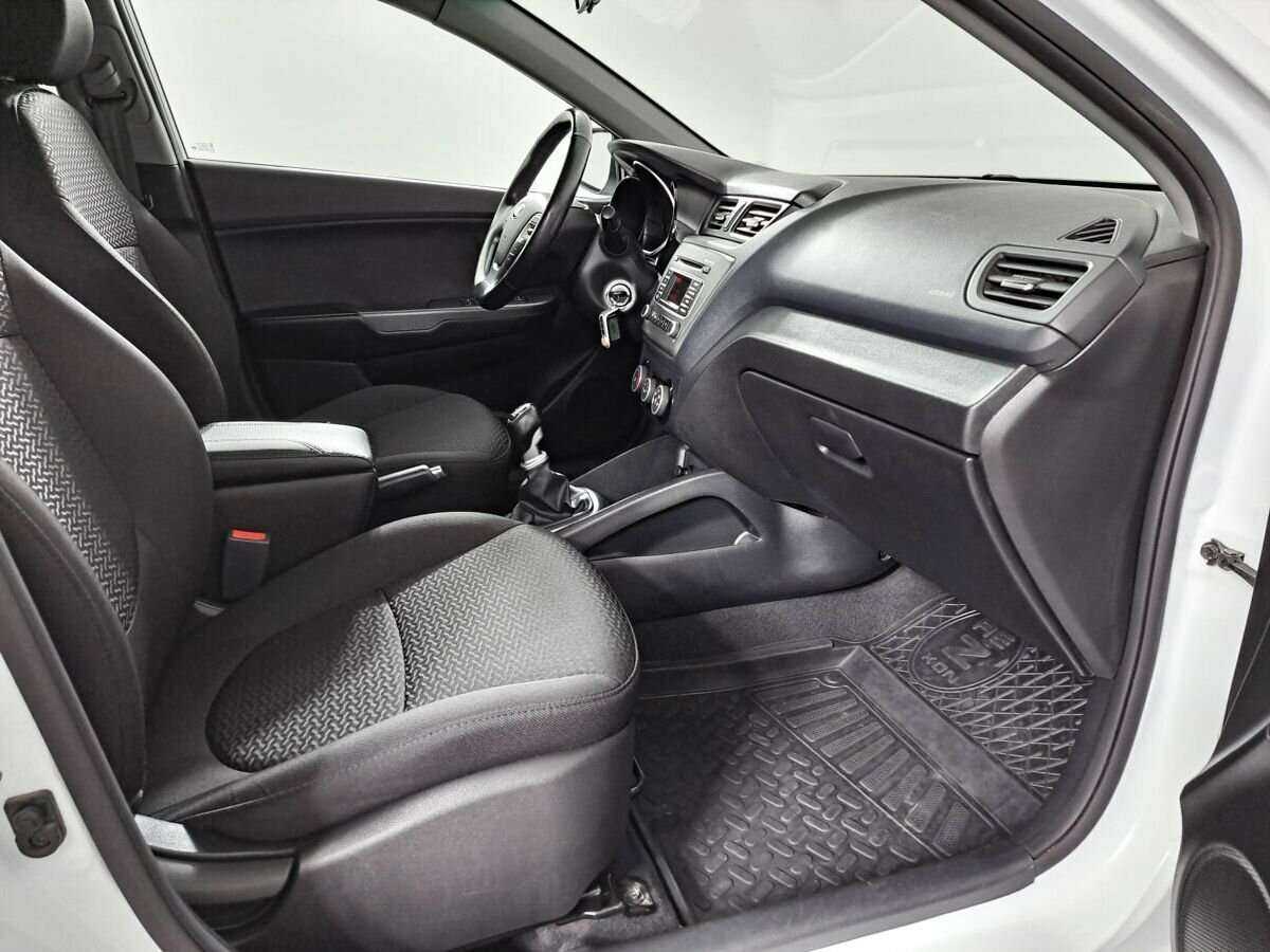 Купить Kia Rio с пробегом. Фото: #8