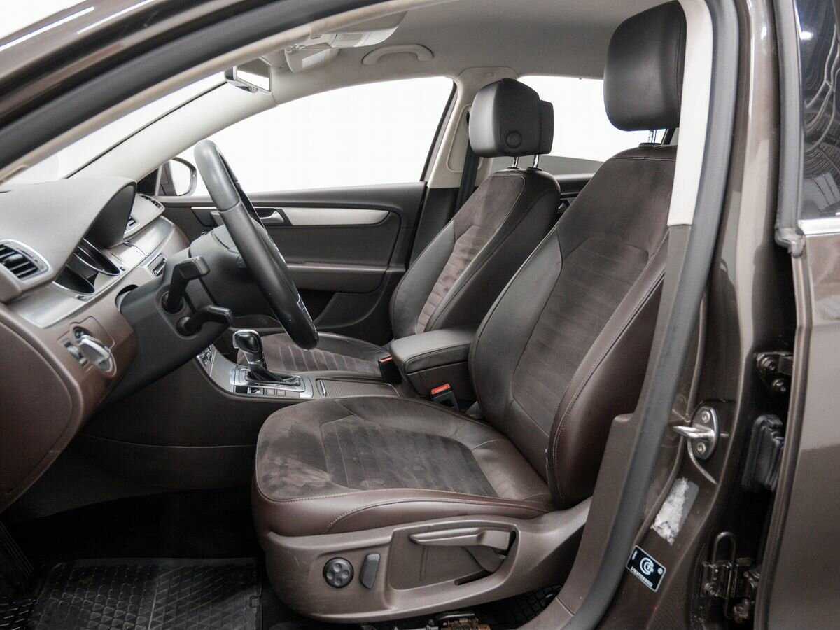 Купить Volkswagen Passat с пробегом. Фото: #14