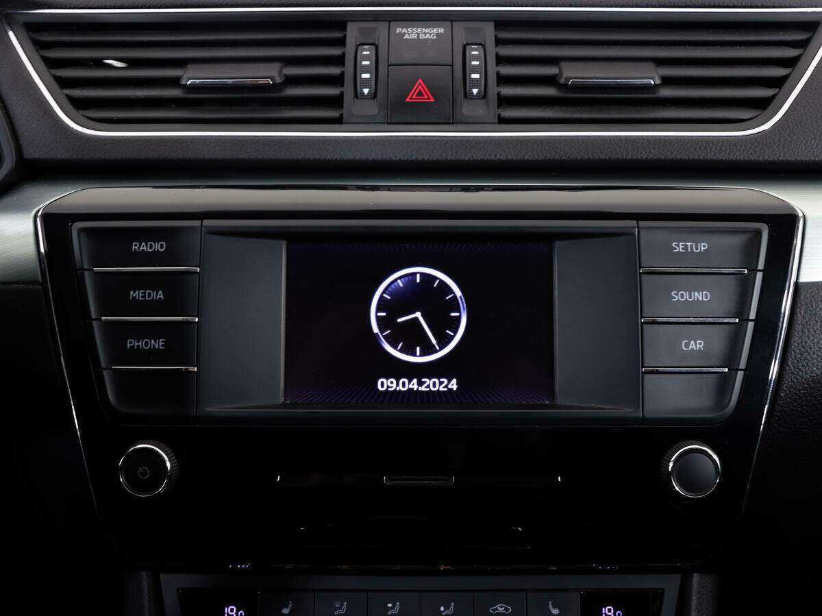 Купить Skoda Superb с пробегом. Фото: #12