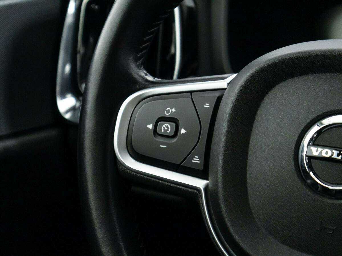Купить Volvo V60 с пробегом. Фото: #17
