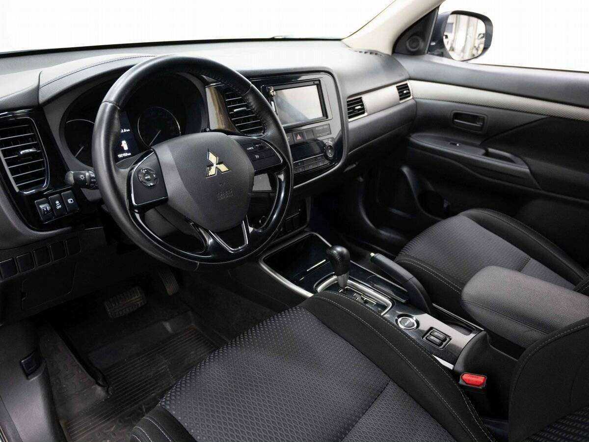 Купить Mitsubishi Outlander с пробегом. Фото: #6
