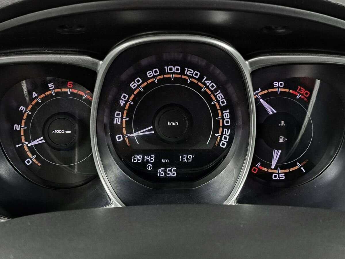 Купить Lada (ВАЗ) Vesta с пробегом. Фото: #10