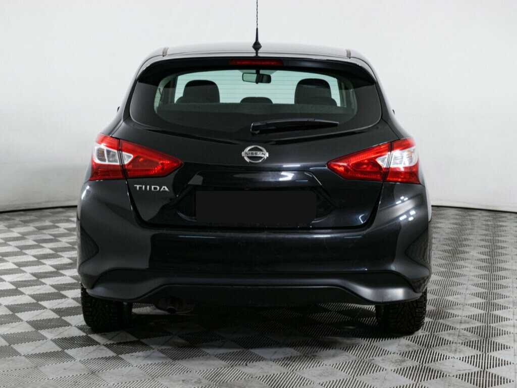 Купить Nissan Tiida с пробегом. Фото: #4
