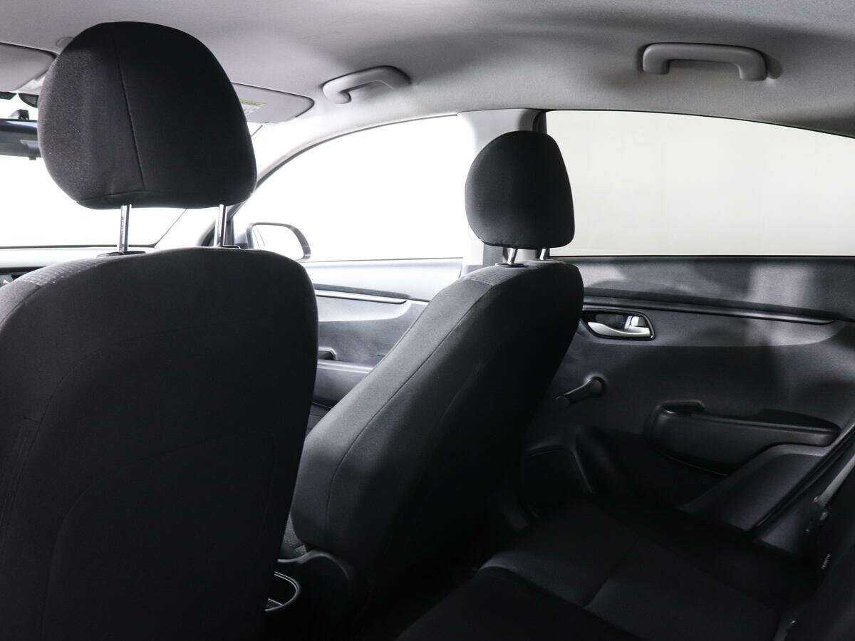 Купить Kia Rio с пробегом. Фото: #11