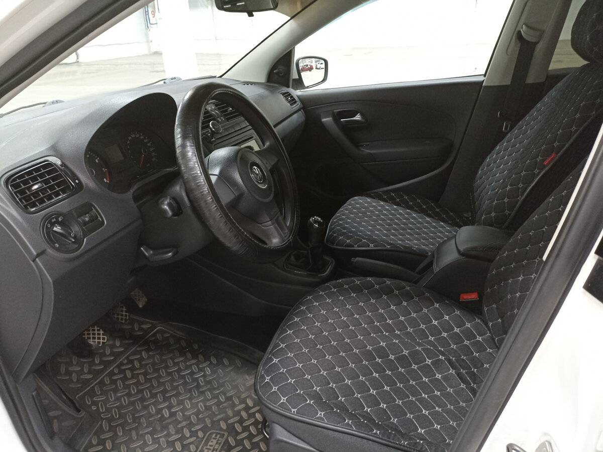 Купить Volkswagen Polo с пробегом. Фото: #15