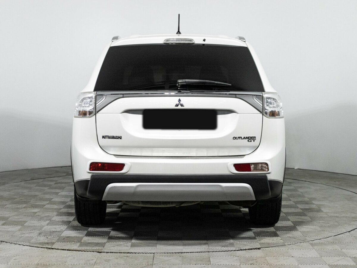 Купить Mitsubishi Outlander с пробегом. Фото: #5